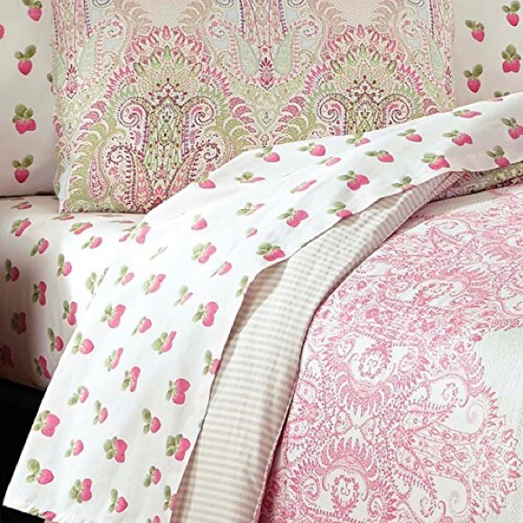 Twin sized Free Spirit 3 piece Bedding set - Picture 2 of 2